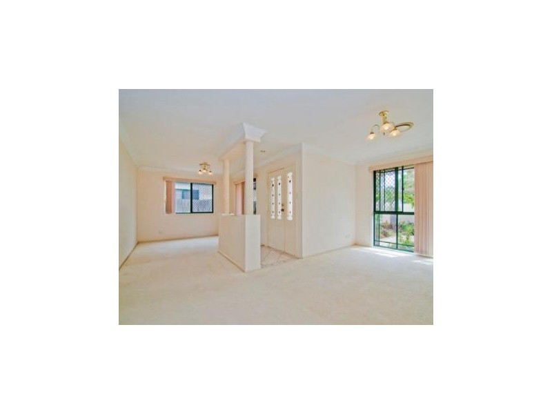 2/139 BAYVIEW STREET, Runaway Bay QLD 4216