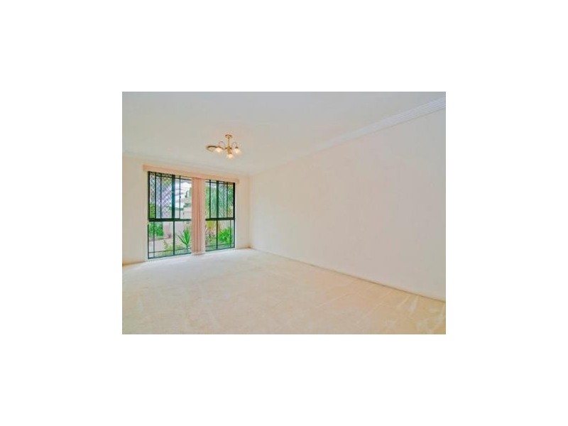 2/139 BAYVIEW STREET, Runaway Bay QLD 4216