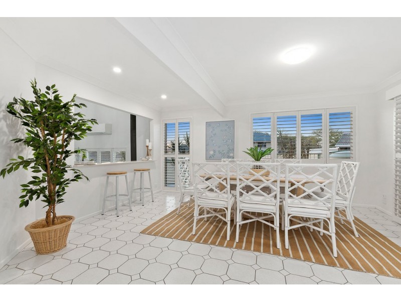 1 Teraglin Street, Manly West QLD 4179