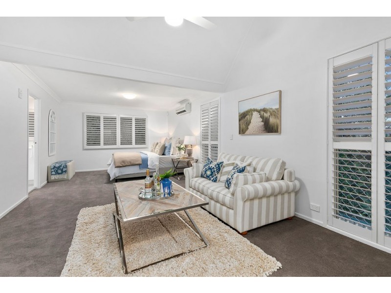 1 Teraglin Street, Manly West QLD 4179