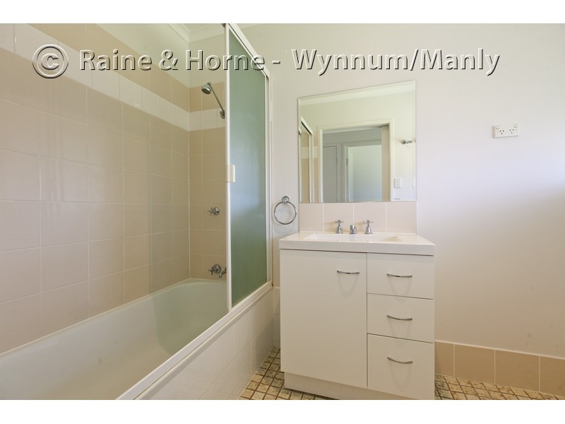 20 Banks Street, Wynnum West QLD 4178