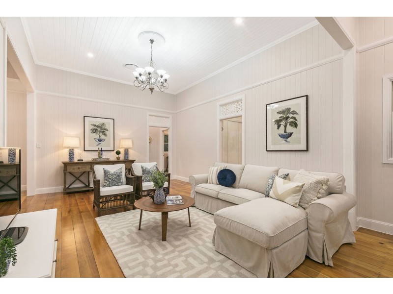 12 TINGAL ROAD, Wynnum QLD 4178