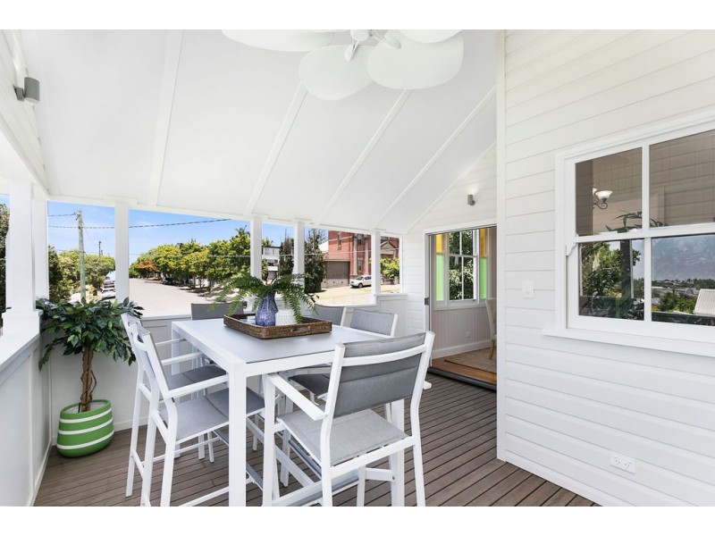 12 TINGAL ROAD, Wynnum QLD 4178