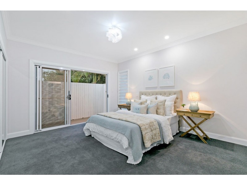 12 TINGAL ROAD, Wynnum QLD 4178