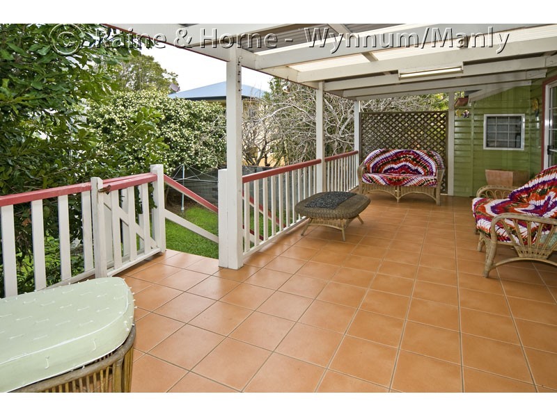 18 Nelson Parade, Manly QLD 4179