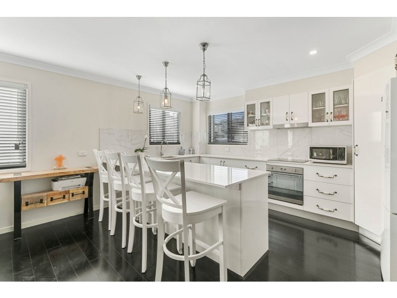 21/15 OASIS CLOSE, Manly West QLD 4179