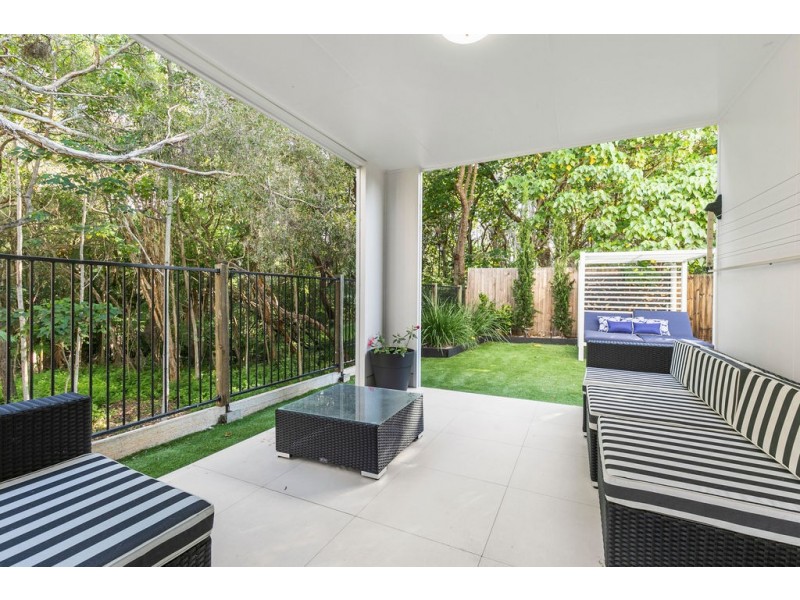 21/15 OASIS CLOSE, Manly West QLD 4179