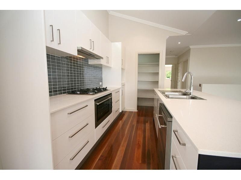 120 Alistair Street, Lota QLD 4179