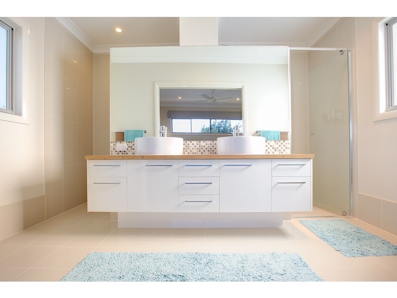 86 Cedar Street, Wynnum QLD 4178