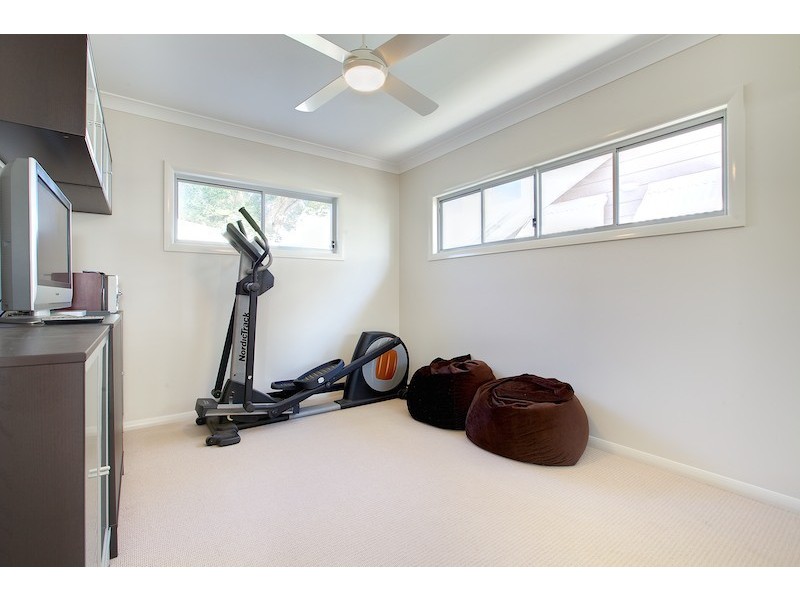 86 Cedar Street, Wynnum QLD 4178
