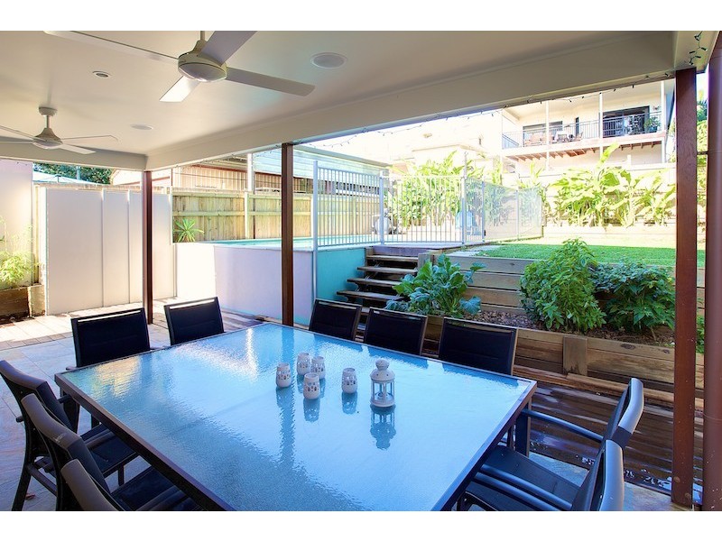 86 Cedar Street, Wynnum QLD 4178