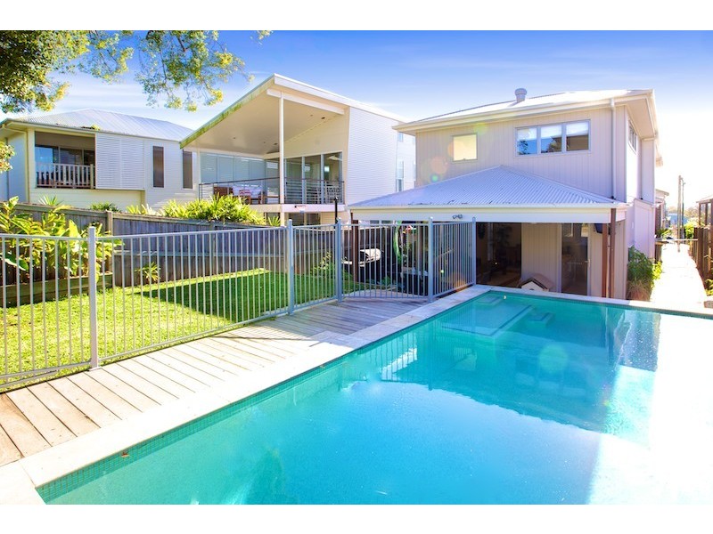 86 Cedar Street, Wynnum QLD 4178