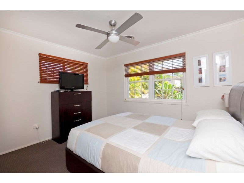24 Cransten Street, Wynnum QLD 4178