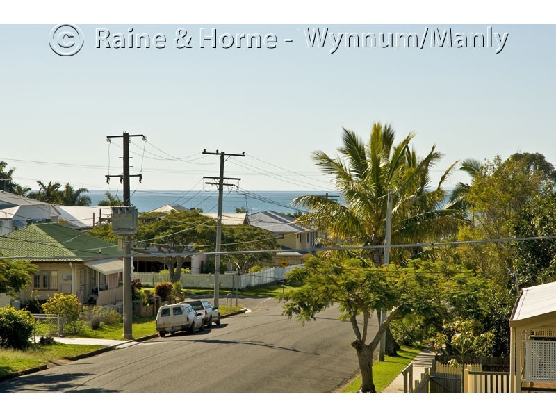 73  Boswell Tce, Manly QLD 4179