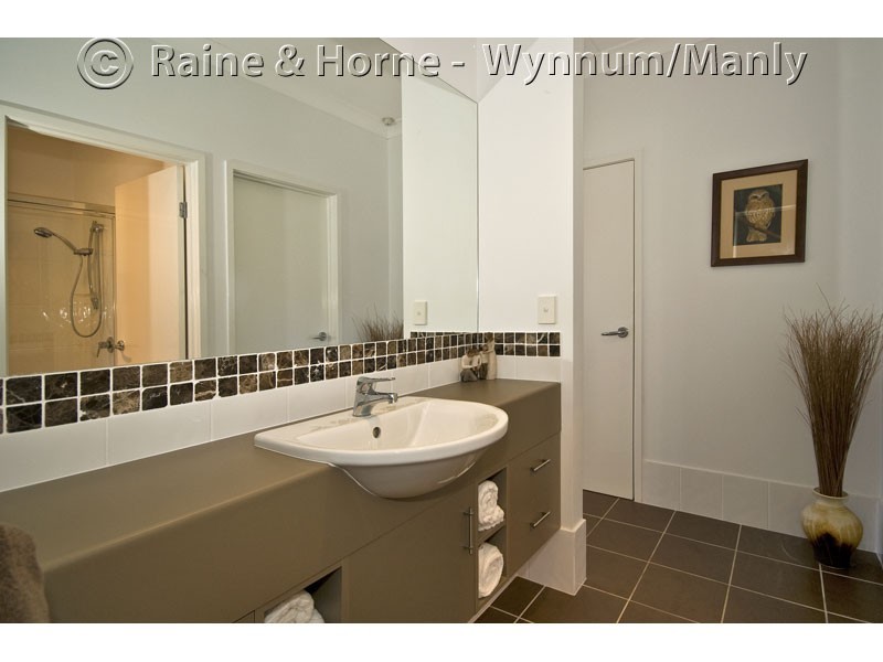 73  Boswell Tce, Manly QLD 4179