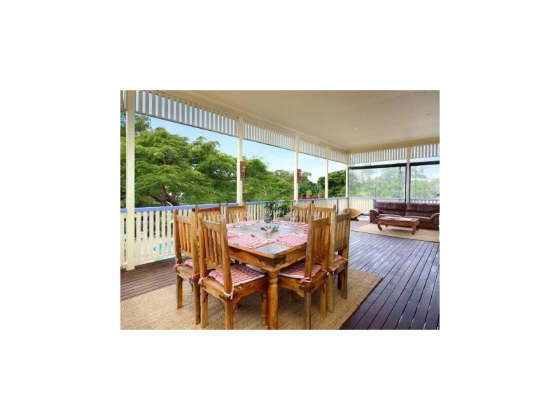 210 Ernest Street, Manly QLD 4179