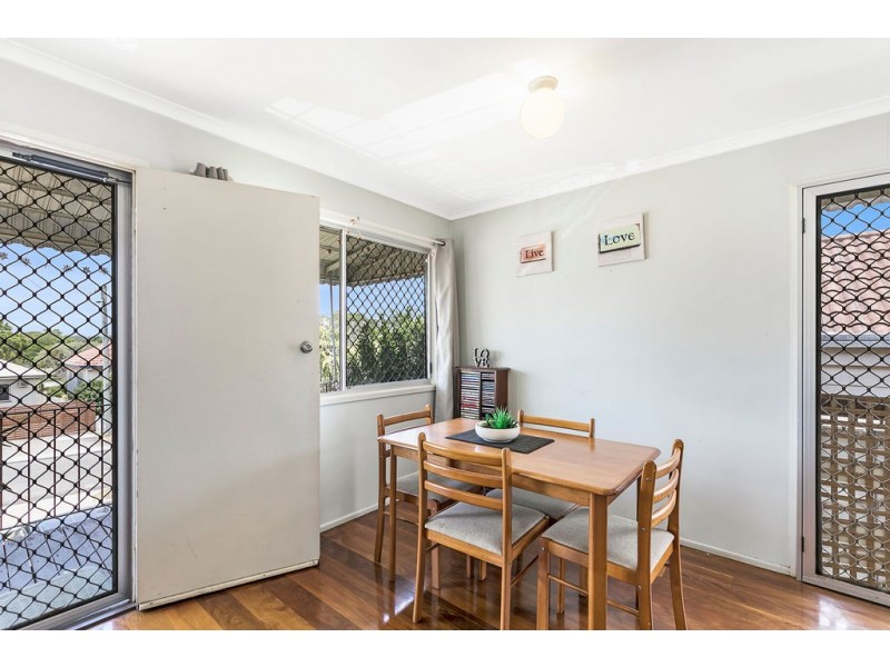 37 Haig Street, Wynnum West QLD 4178