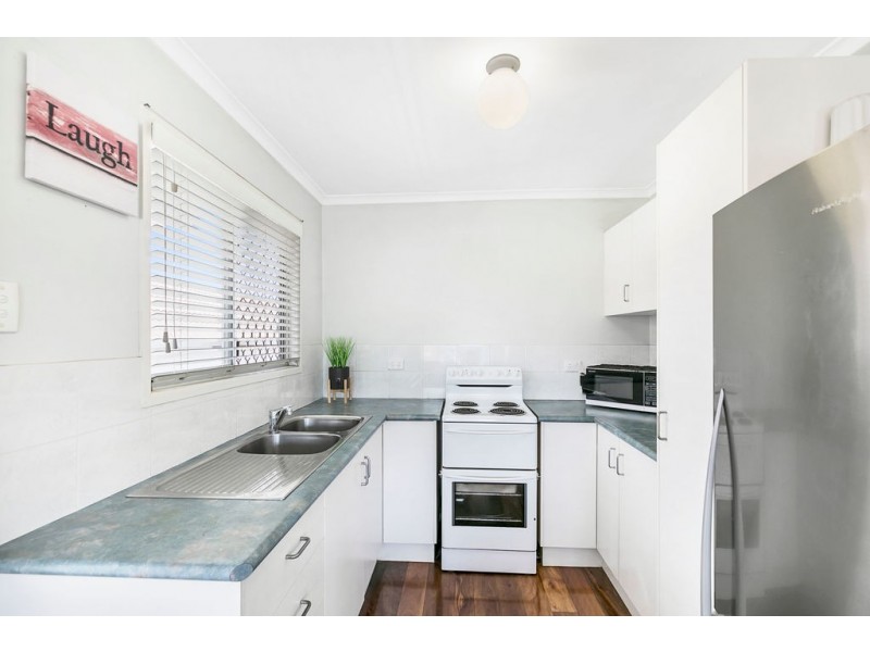 37 Haig Street, Wynnum West QLD 4178