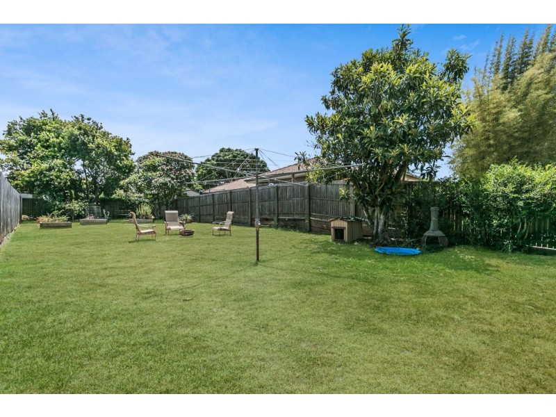 37 Haig Street, Wynnum West QLD 4178