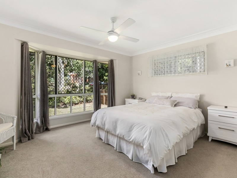 8 SUMMIT STREET, Belmont QLD 4153