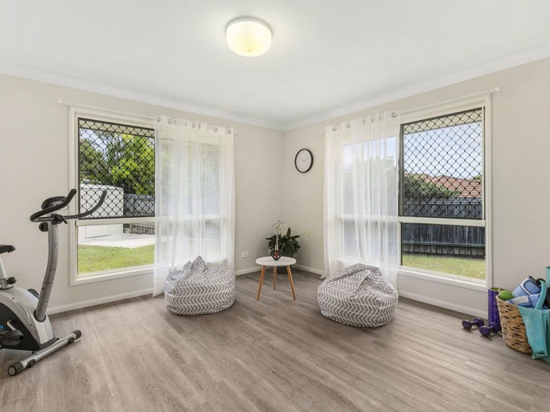 8 SUMMIT STREET, Belmont QLD 4153