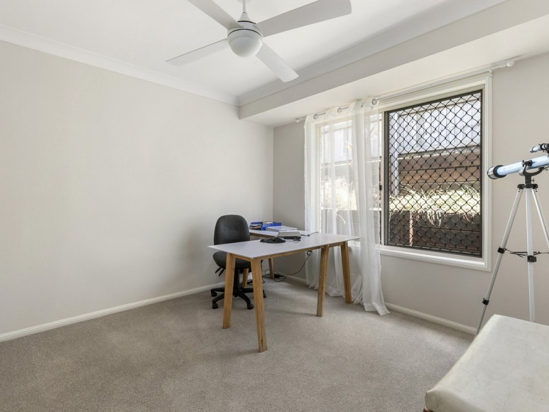 8 SUMMIT STREET, Belmont QLD 4153