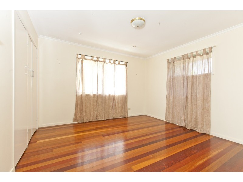 5 Penfold Parade, Wynnum QLD 4178