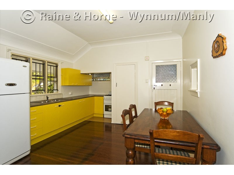 6 Roseberry Parade, Wynnum QLD 4178