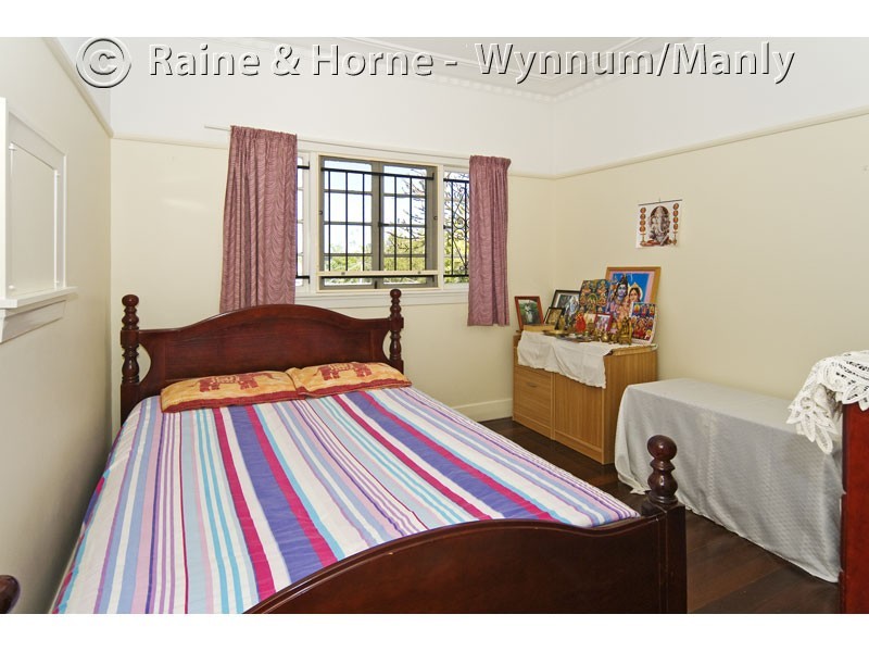 6 Roseberry Parade, Wynnum QLD 4178