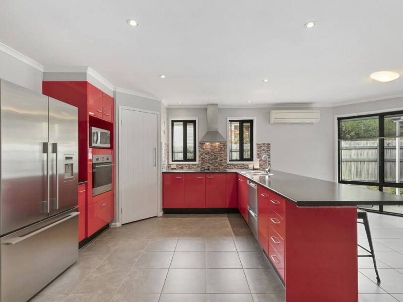 82 EBONY CRESCENT, Redland Bay QLD 4165