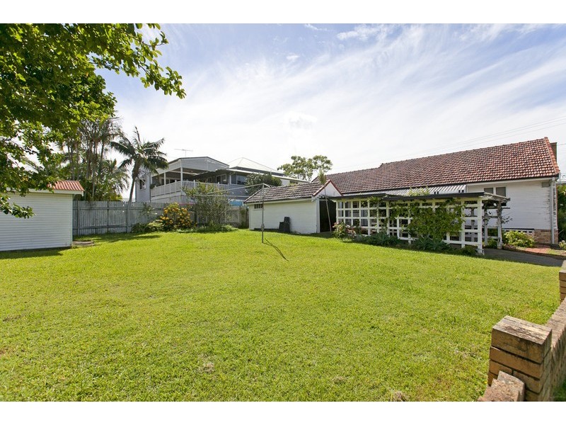 115 Oceana Tce, Manly QLD 4179