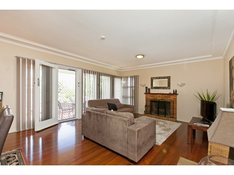 115 Oceana Tce, Manly QLD 4179