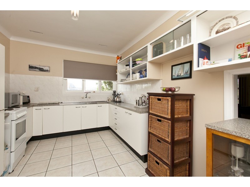 115 Oceana Tce, Manly QLD 4179