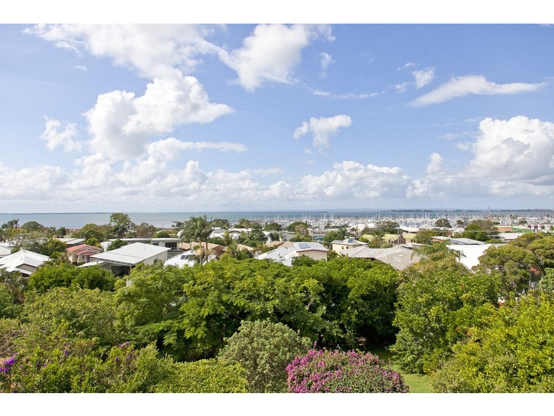 146 Carlton Terrace, Manly QLD 4179