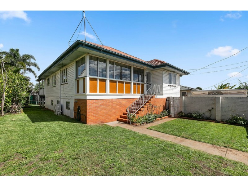 33 TULKARA STREET, Manly West QLD 4179