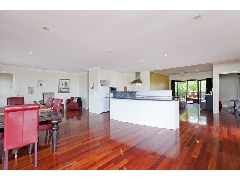 35 Arnold Street, Manly QLD 4179