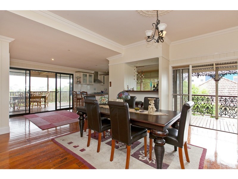 35 Arnold Street, Manly QLD 4179