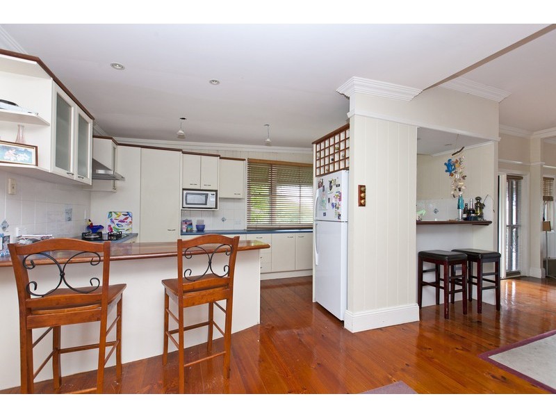 35 Arnold Street, Manly QLD 4179