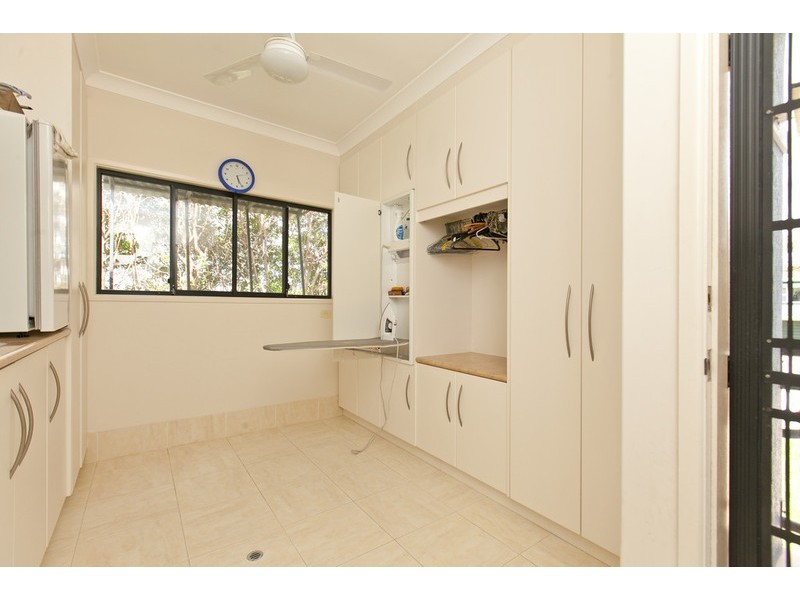 685 Esplanade, Lota QLD 4179