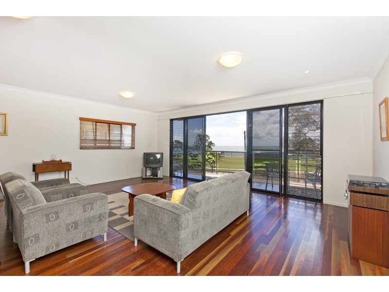 685 Esplanade, Lota QLD 4179