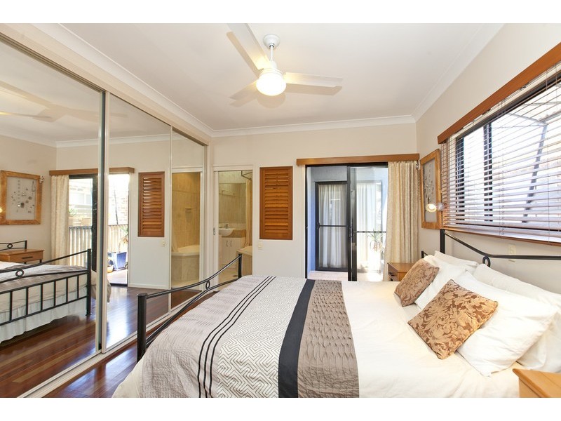 685 Esplanade, Lota QLD 4179