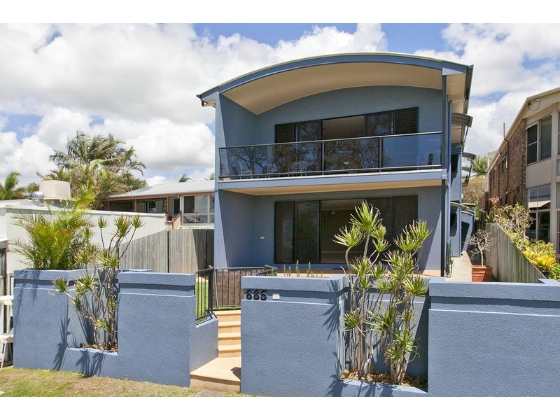 685 Esplanade, Lota QLD 4179