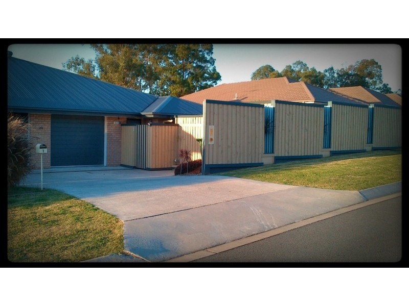 2/24 Colane Street, Redbank Plains QLD 4301