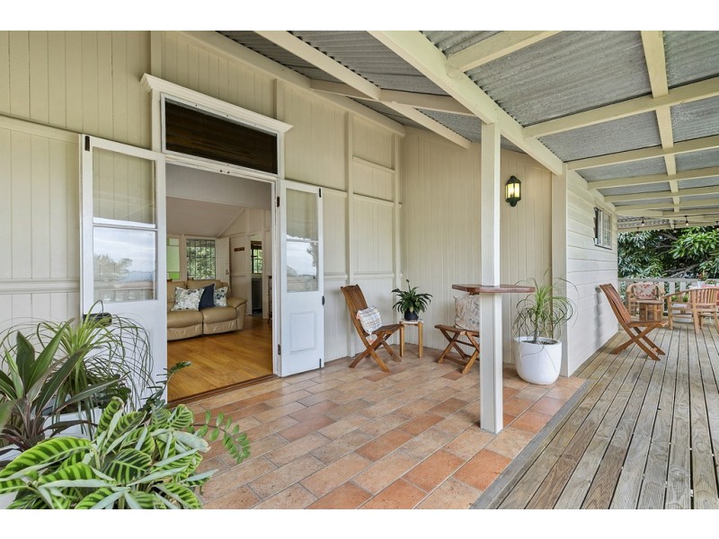 76 BLACKWOOD ROAD, Manly West QLD 4179