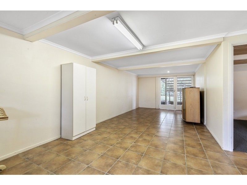 76 BLACKWOOD ROAD, Manly West QLD 4179