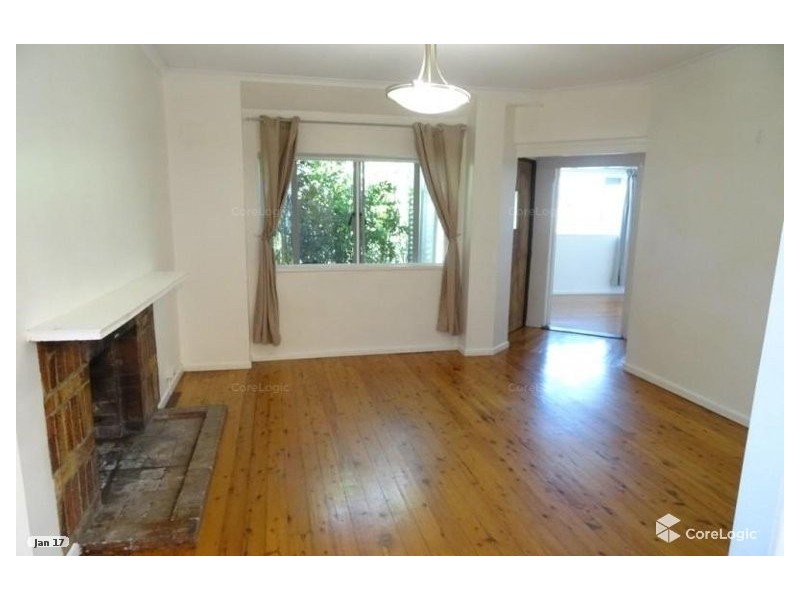 31 RAEBURN STREET, Manly QLD 4179