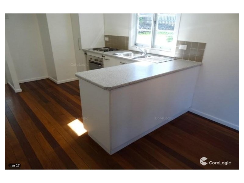 31 RAEBURN STREET, Manly QLD 4179