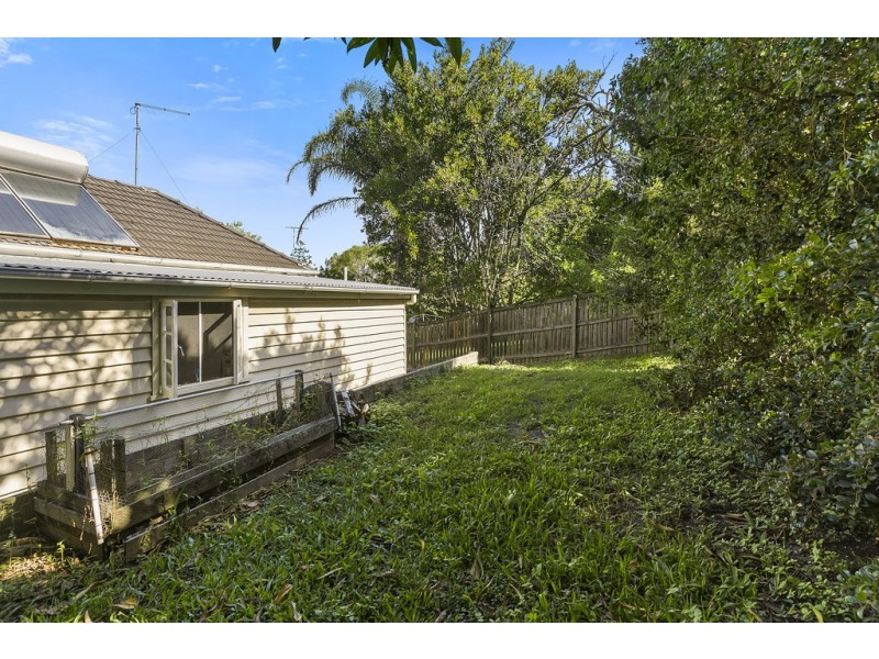 31 RAEBURN STREET, Manly QLD 4179