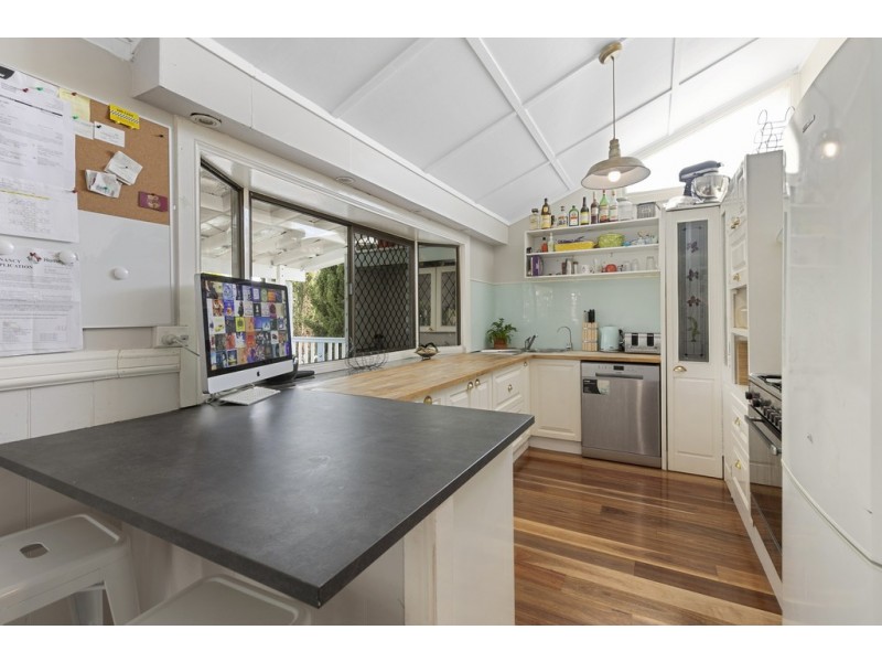 12 CARBETHON STREET, Manly QLD 4179
