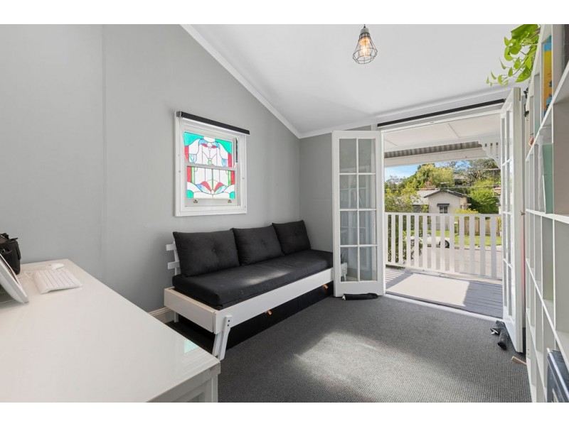 12 CARBETHON STREET, Manly QLD 4179